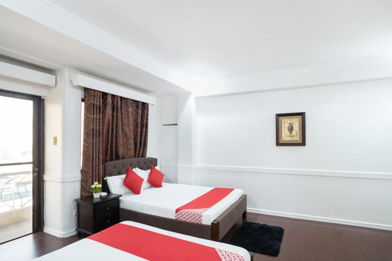 Oyo 138 White Palace Hotel Manilla Buitenkant foto
