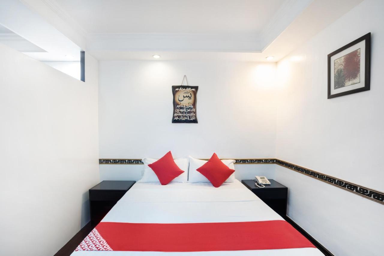 Oyo 138 White Palace Hotel Manilla Buitenkant foto
