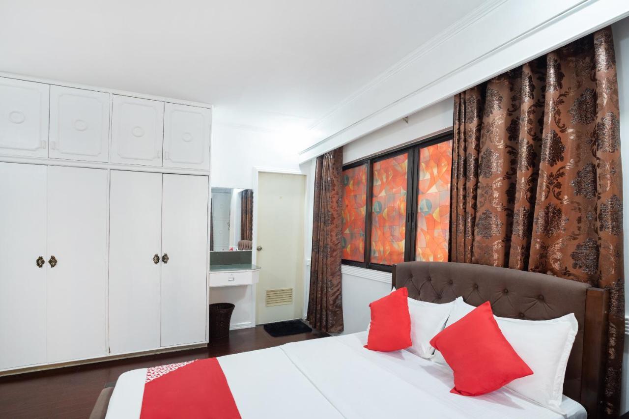 Oyo 138 White Palace Hotel Manilla Buitenkant foto